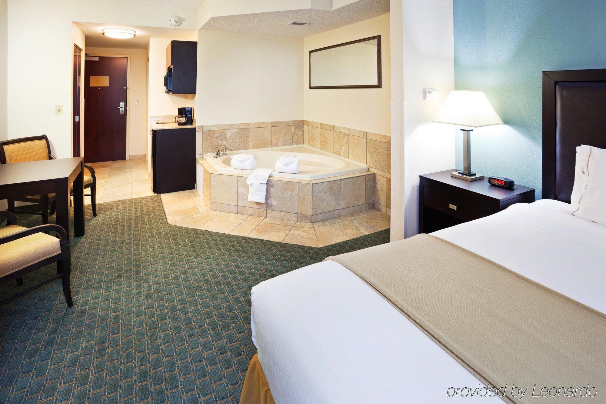 Holiday Inn Express & Suites Lebanon-Nashville Area By Ihg Quarto foto
